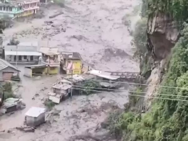 Himachal Pradesh: मानसून में भारी नुकसान, 298 लोगों की मौत Himachal Pradesh: मानसून में भारी नुकसान, 298 लोगों की मौत