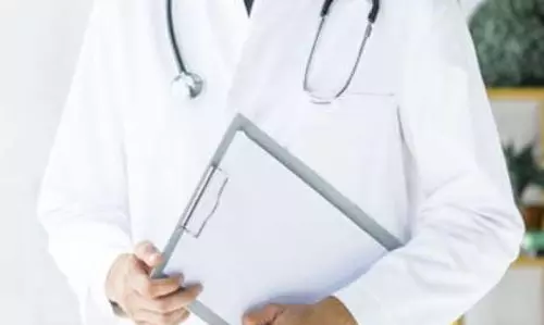 हॉस्पिटल के बाथरूम में वीडियो बनाता था सर्जन डॉक्टर, 400 महिलाओं का आरोप