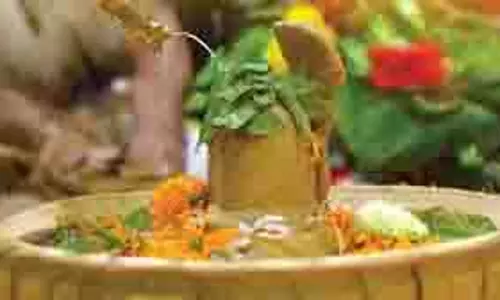 Hartalika Teej: हरतालिका तीज पर क्यों करते हैं मिट्टी के शिवलिंग की पूजा