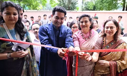 मंत्री कपिल मिश्रा ने एसजीटीबी खालसा कॉलेज में रोजगार मेले का उद्घाटन किया