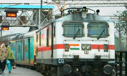अक्टूबर में पूजा स्पेशल ट्रेन चलाने का निर्णय