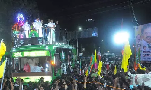 AIADMK अकेले बहुमत से सरकार बनाएगी: ईपीएस ने फिर से पुष्टि की AIADMK अकेले बहुमत से सरकार बनाएगी: ईपीएस ने फिर से पुष्टि की