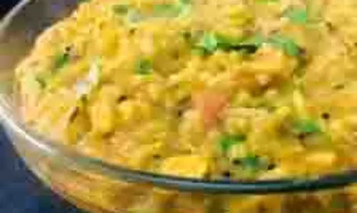 Spicy Dal Khichdi: घर पर बनाएं लाजवाब चटाकेदार दाल खिचड़ी