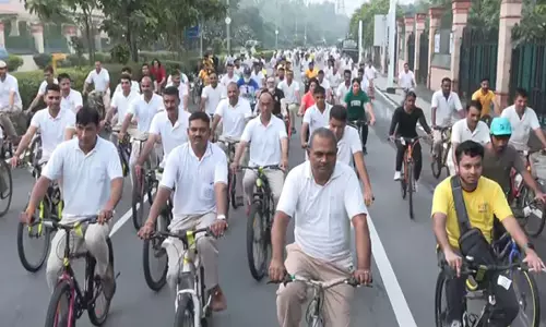 दिल्ली और Ahmedabad में पुलिसकर्मी फिट इंडिया संडे ऑन साइकिल अभियान में शामिल हुए दिल्ली और Ahmedabad में पुलिसकर्मी फिट इंडिया संडे ऑन साइकिल अभियान में शामिल हुए