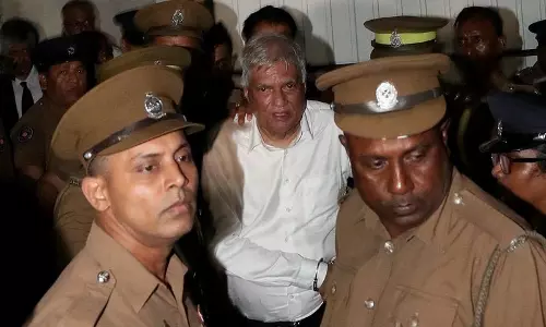 गिरफ्तारी के बाद श्रीलंका के पूर्व राष्ट्रपति जेल अस्पताल में भेजे गए गिरफ्तारी के बाद श्रीलंका के पूर्व राष्ट्रपति जेल अस्पताल में भेजे गए