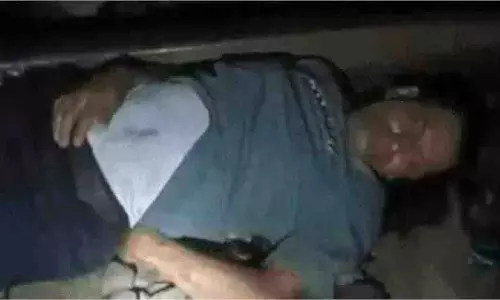 MP News:चलती ट्रेन से गिरा सेना का जवान MP News:चलती ट्रेन से गिरा सेना का जवान