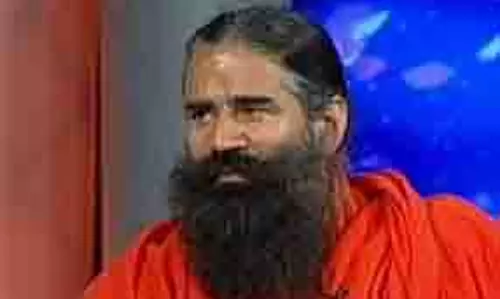 Lose Weight: बाबा रामदेव से जानें नेचुरली कैसे कम करें वजन Lose Weight: बाबा रामदेव से जानें नेचुरली कैसे कम करें वजन