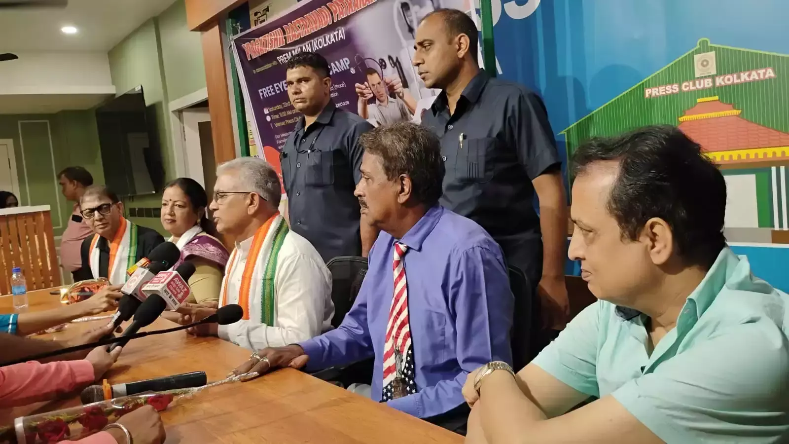 Kolkata: डॉ. बीरबल झा ने छात्राओं को रोजगार योग्य कौशल बढ़ाने की सलाह दी Kolkata: डॉ. बीरबल झा ने छात्राओं को रोजगार योग्य कौशल बढ़ाने की सलाह दी