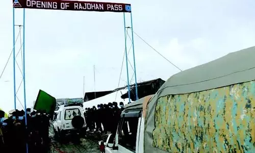 बीआरओ के रातभर अभियान से गुरेज-बांदीपोरा मार्ग बहाल बीआरओ के रातभर अभियान से गुरेज-बांदीपोरा मार्ग बहाल