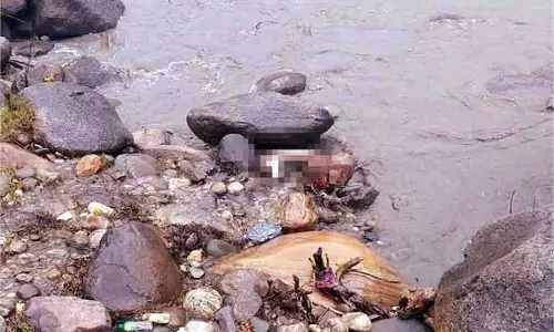 Himachal: तेज बारिश के बीच मचा हड़कंप Himachal: तेज बारिश के बीच मचा हड़कंप