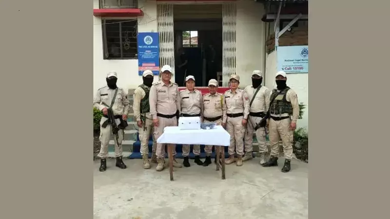 Manipur पुलिस ने चुराचांदपुर में एक करोड़ रुपये की ब्राउन शुगर जब्त की Manipur पुलिस ने चुराचांदपुर में एक करोड़ रुपये की ब्राउन शुगर जब्त की