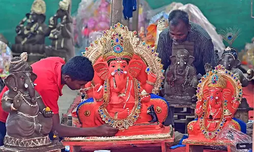 Ganesh festival : बेंगलुरु में सिन्दूर, धर्मस्थल की थीम Ganesh festival : बेंगलुरु में सिन्दूर, धर्मस्थल की थीम
