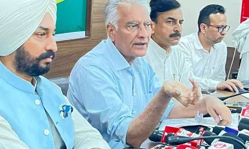 आप सरकार 10 लाख परिवारों का नाम छीनना चाहती थी: Jakhar