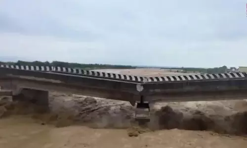 कठुआ में अचानक बाढ़ से जम्मू-पठानकोट हाईवे पर पुल क्षतिग्रस्त