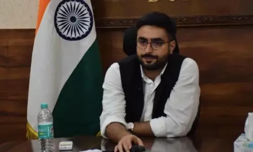 DC Srinagar  ने JKCIP पर DLC बैठक की अध्यक्षता की, कई आवेदन मंजूर