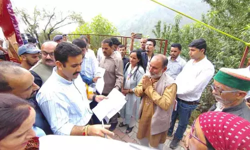 विक्रमादित्य ने ग्रामीण Shimla के लिए पैकेज पेश किया