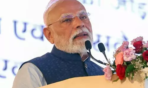 25-26 अगस्त को गुजरात दौरे पर रहेंगे पीएम मोदी, देंगे 5,400 करोड़ रुपए की परियोजनाओं की सौगात 25-26 अगस्त को गुजरात दौरे पर रहेंगे पीएम मोदी, देंगे 5,400 करोड़ रुपए की परियोजनाओं की सौगात