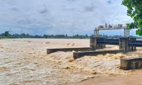 भारी बारिश से बैतरणी, सुवर्णरेखा में बाढ़ की चेतावनी जारी भारी बारिश से बैतरणी, सुवर्णरेखा में बाढ़ की चेतावनी जारी