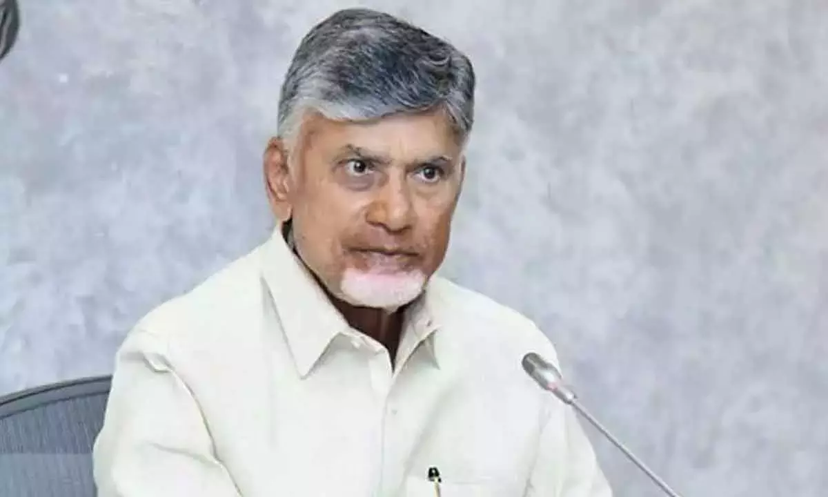 Andhra: नायडू ने सफाई कर्मचारियों के लिए नई बीमा योजना शुरू की