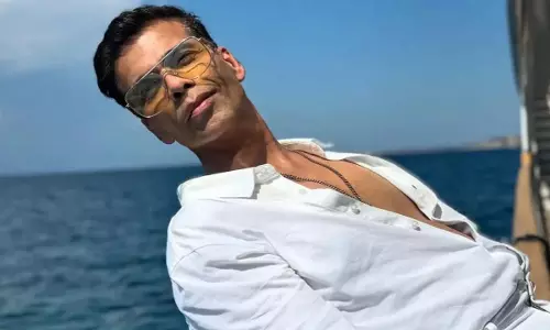 Karan Johar ने पॉडकास्टर्स और ज्योतिषियों की असंवेदनशील सामग्री की आलोचना की Karan Johar ने पॉडकास्टर्स और ज्योतिषियों की असंवेदनशील सामग्री की आलोचना की