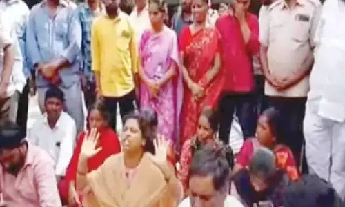 Hyderabad: किशोर हत्या के लिए कड़ी सजा की मांग Hyderabad: किशोर हत्या के लिए कड़ी सजा की मांग