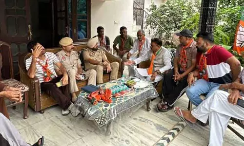 Jalandhar: पांच भाजपा नेता घर पर हिरासत में Jalandhar: पांच भाजपा नेता घर पर हिरासत में