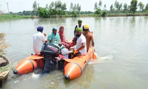 Jalandhar: ब्यास नदी में उफान से बाढ़ की स्थिति बिगड़ी, धुस्सी बांध को नुकसान