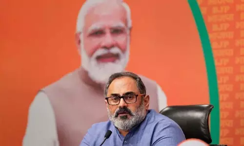 Sabarimala में अयप्पा से मुलाकात से पहले बीजेपी ने विजयन, स्टालिन से माफी की मांग की Sabarimala में अयप्पा से मुलाकात से पहले बीजेपी ने विजयन, स्टालिन से माफी की मांग की