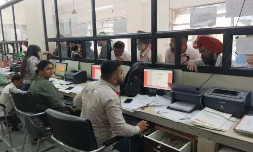 Ludhiana: संपत्ति कर, 31 अगस्त की समय सीमा नजदीक आने पर सुविधा केंद्र सप्ताहांत में भी खुले रहेंगे Ludhiana: संपत्ति कर, 31 अगस्त की समय सीमा नजदीक आने पर सुविधा केंद्र सप्ताहांत में भी खुले रहेंगे