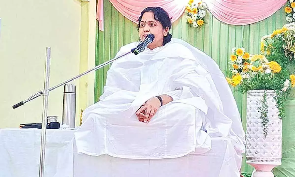 Andhra: महिलाओं को आंतरिक चुनौतियों पर काबू पाने की सलाह दी गई