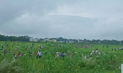किसानों का प्रदर्शन बेकाबू, पुलिस ने लाठीचार्ज और आंसू गैस का किया इस्तेमाल किसानों का प्रदर्शन बेकाबू, पुलिस ने लाठीचार्ज और आंसू गैस का किया इस्तेमाल