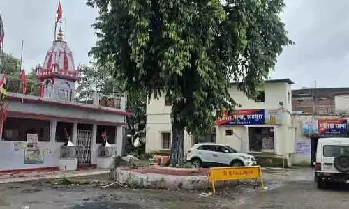 Madhya Pradesh: मंदिर से सोने-चांदी के गहनों की बड़ी चोरी Madhya Pradesh: मंदिर से सोने-चांदी के गहनों की बड़ी चोरी