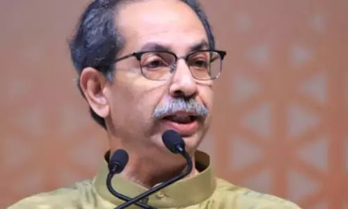 Pakistan के साथ क्रिकेट को लेकर ठाकरे-भाजपा में टकराव Pakistan के साथ क्रिकेट को लेकर ठाकरे-भाजपा में टकराव