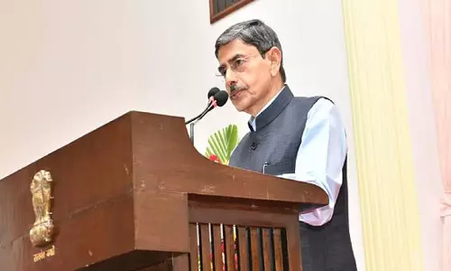 Governor आरएन रवि ने सिद्ध विश्वविद्यालय विधेयक लौटाया, चार बदलावों का सुझाव दिया Governor आरएन रवि ने सिद्ध विश्वविद्यालय विधेयक लौटाया, चार बदलावों का सुझाव दिया