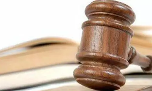 Karnataka में भ्रष्ट अधिकारी अपने कार्यालयों में मध्यस्थों का इस्तेमाल कर रहे हैं: अदालत Karnataka में भ्रष्ट अधिकारी अपने कार्यालयों में मध्यस्थों का इस्तेमाल कर रहे हैं: अदालत
