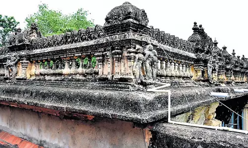Andhra  सरकार ने हाथीरामजी मठ की इमारत को ढहाने का आश्वासन दिया