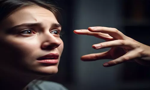 लखनऊ में छात्रा ने फांसी लगाई, पड़ोसी पर छेड़छाड़ का आरोप