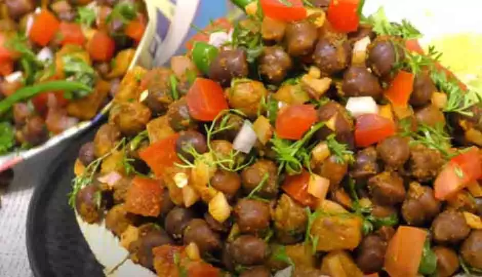 Chana Chaat : दिन की शुरुआत के लिए बेहतरीन व्यंजन Chana Chaat : दिन की शुरुआत के लिए बेहतरीन व्यंजन