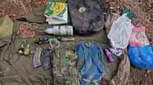 Jammu Kashmir :सुरक्षा बलों ने एके-47 समेत हथियारों का जखीरा बरामद किया Jammu Kashmir :सुरक्षा बलों ने एके-47 समेत हथियारों का जखीरा बरामद किया