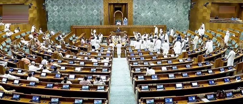 संसद में विपक्ष-सरकार की दुश्मनी गहरे विभाजन और अविश्वास का संकेत संसद में विपक्ष-सरकार की दुश्मनी गहरे विभाजन और अविश्वास का संकेत