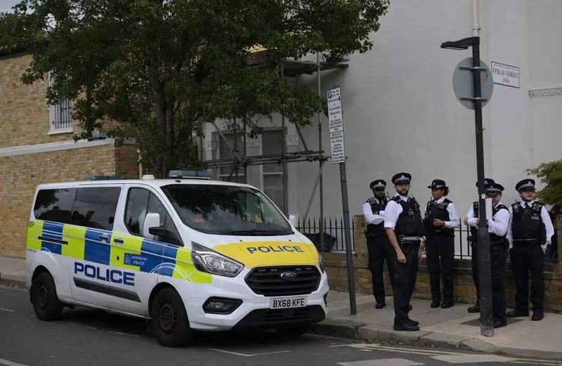UK: अपराधियों पर पब, मैच और संगीत समारोहों में प्रवेश प्रतिबंधित UK: अपराधियों पर पब, मैच और संगीत समारोहों में प्रवेश प्रतिबंधित