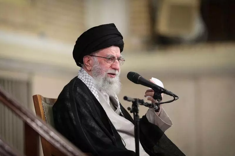 ईरान अमेरिकी मांगों का आज्ञाकारी नहीं होगा: Khamenei ईरान अमेरिकी मांगों का आज्ञाकारी नहीं होगा: Khamenei