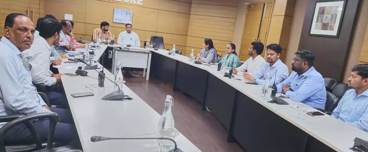 इंदौर में चार प्रमुख सड़कों पर भूमिधारकों के लिए TDR प्रमाण पत्र जारी किए जाएंगे इंदौर में चार प्रमुख सड़कों पर भूमिधारकों के लिए TDR प्रमाण पत्र जारी किए जाएंगे