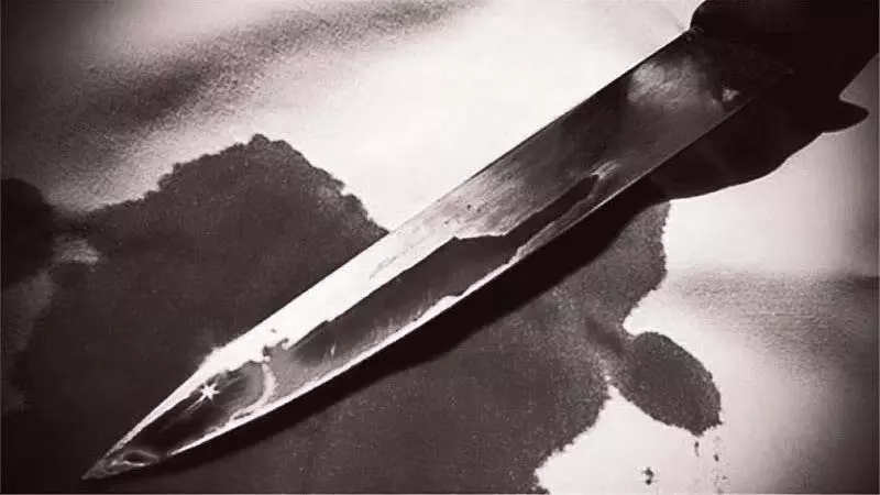Mumbai : देवनार में गश्त के दौरान ड्रग तस्करों ने दो कांस्टेबलों पर चाकू से हमला किया Mumbai : देवनार में गश्त के दौरान ड्रग तस्करों ने दो कांस्टेबलों पर चाकू से हमला किया