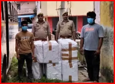 प्राइवेट बस से ये क्या मिल गया! पुलिस के भी उड़े होश, मचा हड़कंप प्राइवेट बस से ये क्या मिल गया! पुलिस के भी उड़े होश, मचा हड़कंप