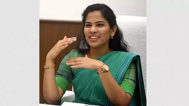 व्हाट्सएप के माध्यम से सरकारी सेवाएं: मेयर प्रिया द्वारा लॉन्च व्हाट्सएप के माध्यम से सरकारी सेवाएं: मेयर प्रिया द्वारा लॉन्च