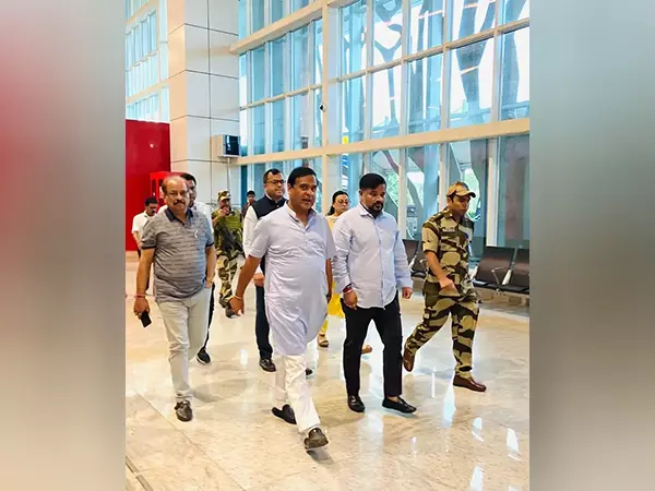 CM सरमा का विमान अगरतला डायवर्ट किया गया, मौसम साफ होने के बाद गुवाहाटी में सुरक्षित उतरा CM सरमा का विमान अगरतला डायवर्ट किया गया, मौसम साफ होने के बाद गुवाहाटी में सुरक्षित उतरा