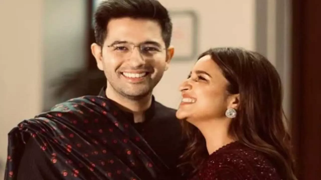 Parineeti-Raghav प्रेग्नेंट: कपिल शर्मा शो पर फैन्स को मिला हिंट! Parineeti-Raghav प्रेग्नेंट: कपिल शर्मा शो पर फैन्स को मिला हिंट!