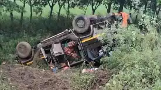 Haryana: कैथल में बस दुर्घटना में पंजाब के 4 तीर्थयात्रियों की मौत Haryana: कैथल में बस दुर्घटना में पंजाब के 4 तीर्थयात्रियों की मौत