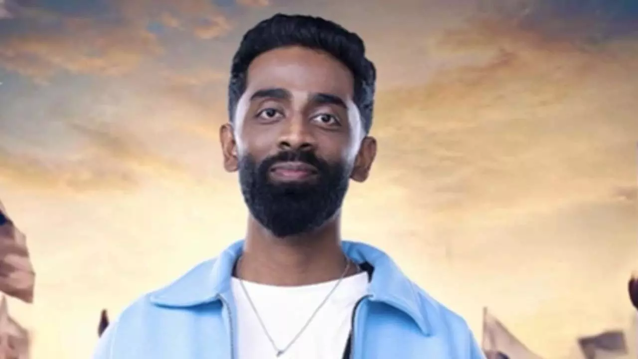 Pranit More: स्टैंड-अप कॉमेडी से लेकर बिग बॉस 19 तक वीर पहरिया के साथ विवाद! Pranit More: स्टैंड-अप कॉमेडी से लेकर बिग बॉस 19 तक वीर पहरिया के साथ विवाद!